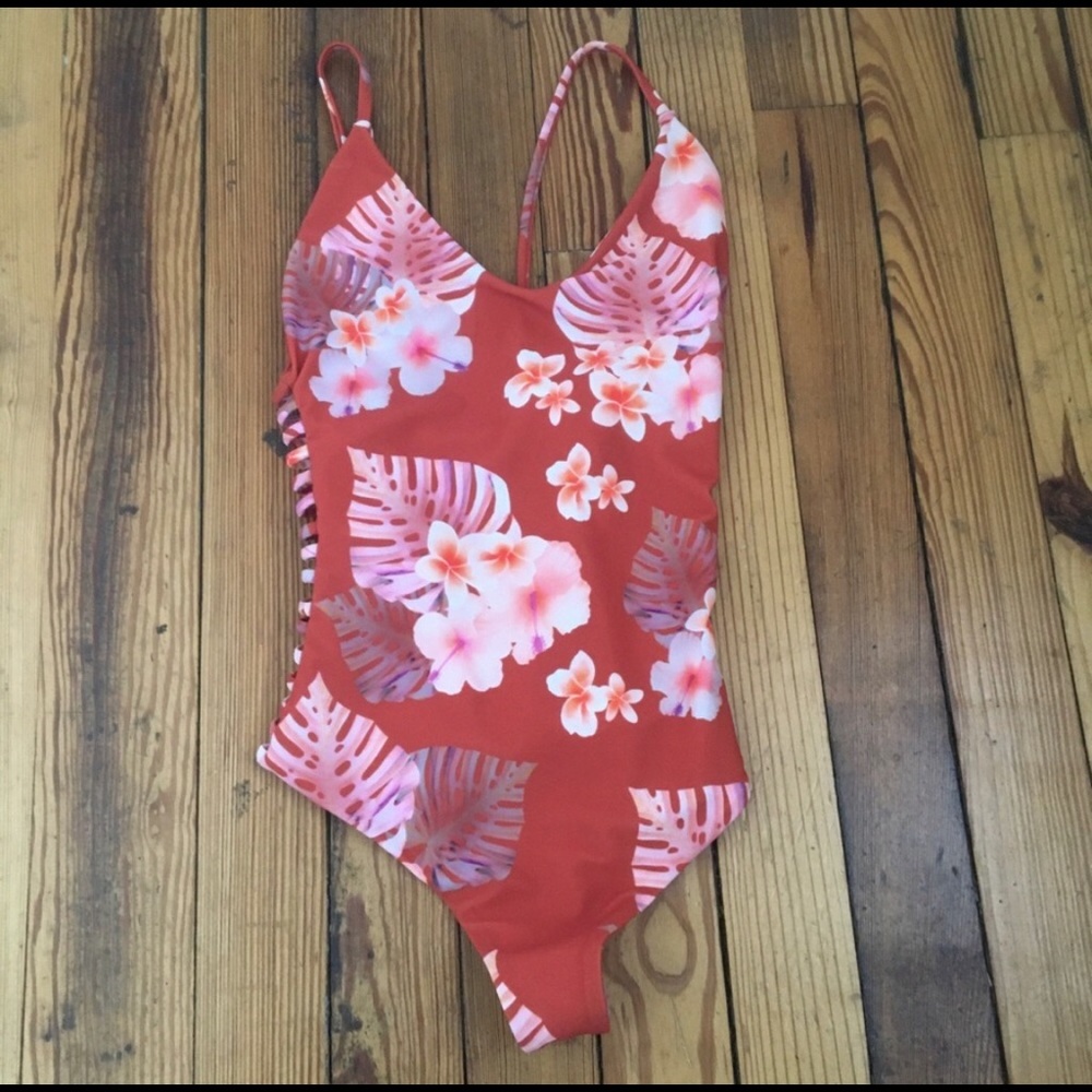 NWT Stone Fox Swim Hermosa One-Piece  Ku'u Lei